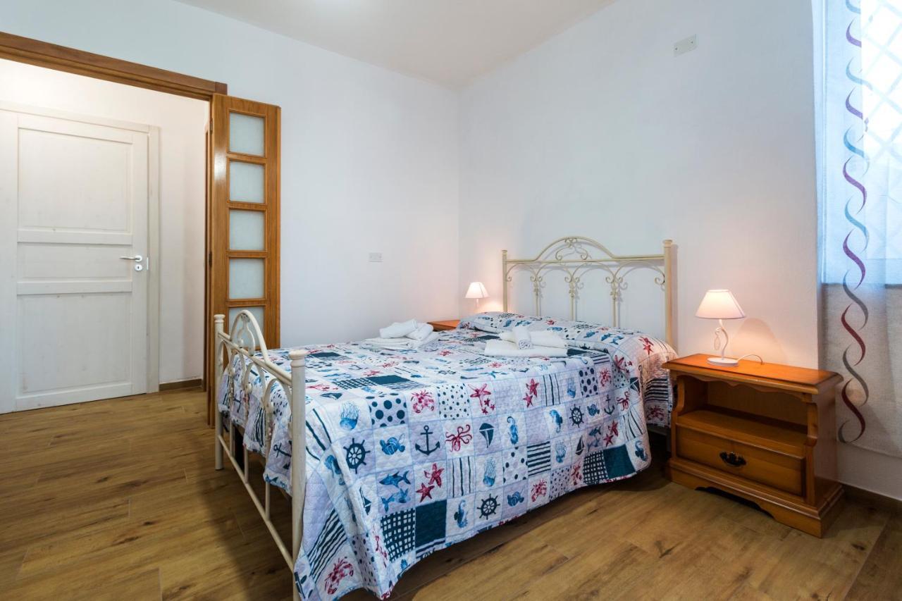 Camera Con Bagno Villa Isabel Cala Gonone Eksteriør bilde