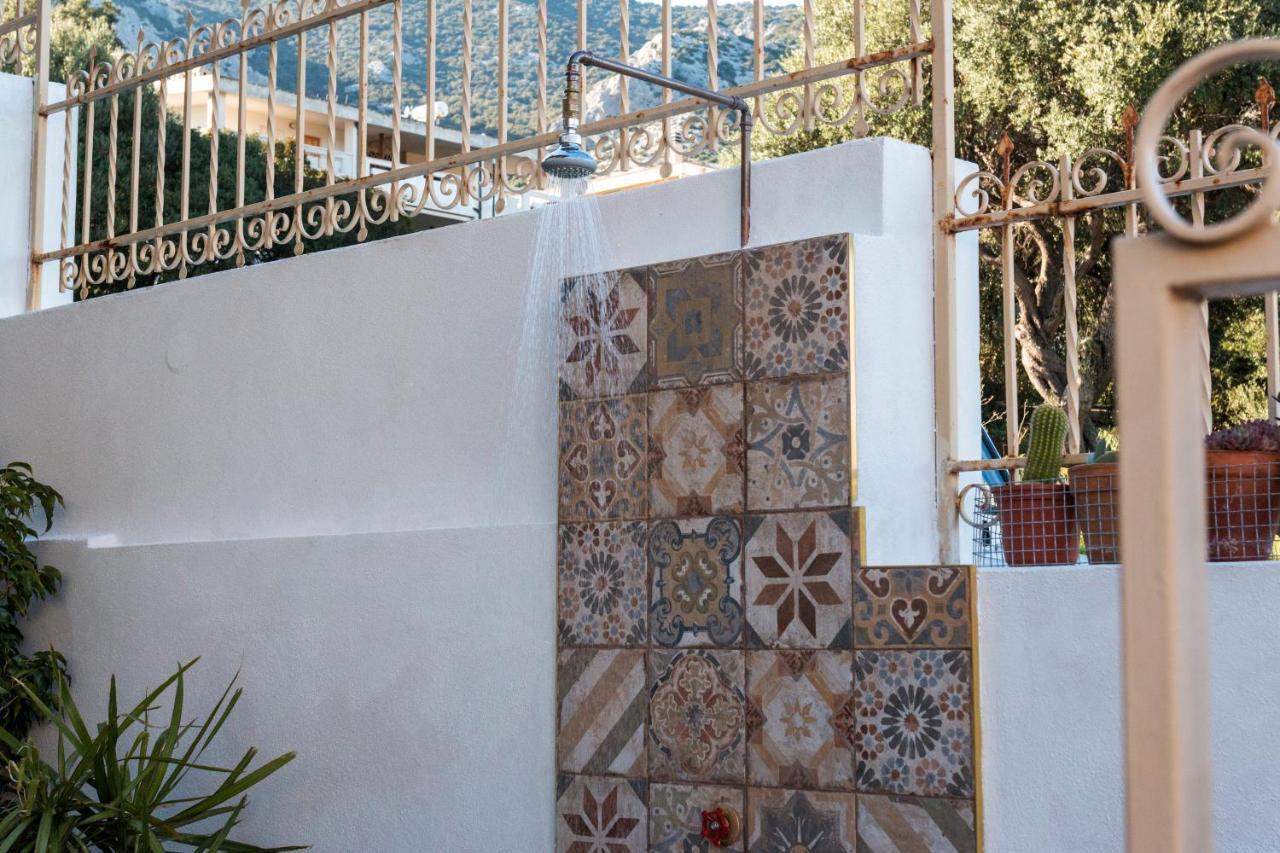 Camera Con Bagno Villa Isabel Cala Gonone Eksteriør bilde